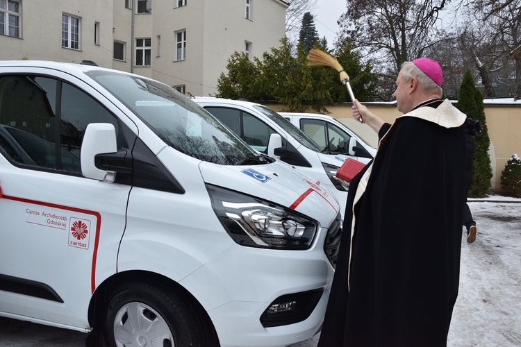 Samochody dla podopiecznych Caritas AG