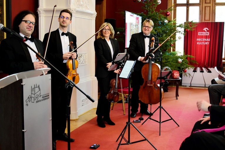 Frombork. Uroczystość zakończenia prac konserwatorskich Poliptyku Fromborskiego