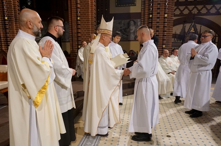 Nowi szafarze Komunii świętej 