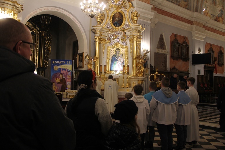 Mielec. Powstanie apostolatu Złota Róża