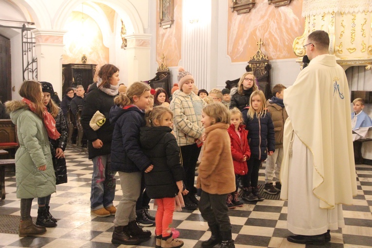 Mielec. Powstanie apostolatu Złota Róża