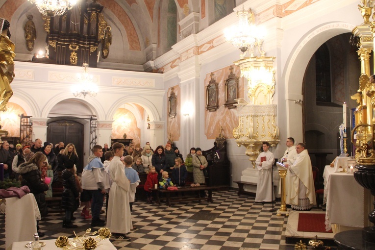 Mielec. Powstanie apostolatu Złota Róża