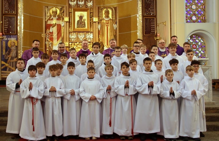 Tarnów-Mościce. Błogosławieństwo nowych lektorów dekanatu Tarnów-Zachód