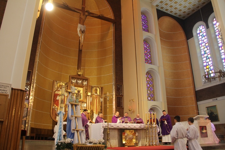 Tarnów-Mościce. Błogosławieństwo nowych lektorów dekanatu Tarnów-Zachód