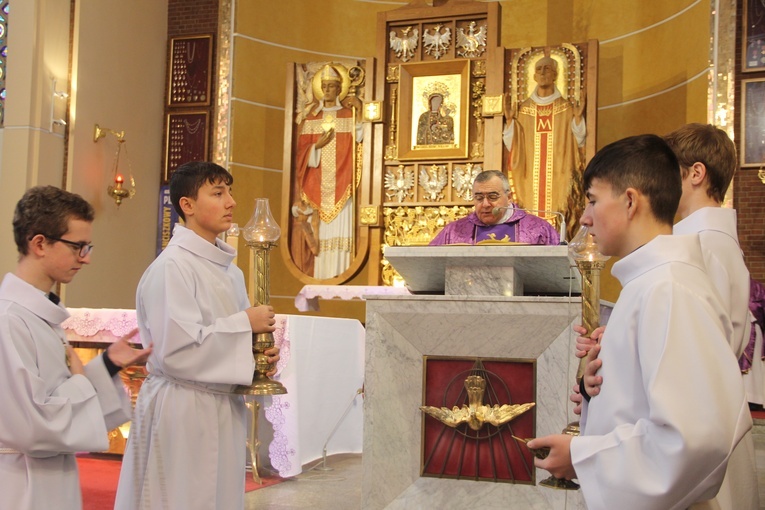 Tarnów-Mościce. Błogosławieństwo nowych lektorów dekanatu Tarnów-Zachód