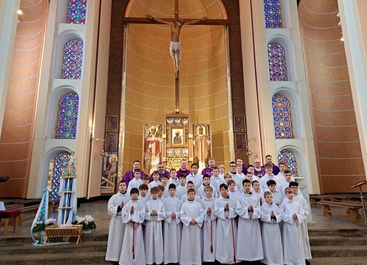 Tarnów-Mościce. Błogosławieństwo nowych lektorów dekanatu Tarnów-Zachód