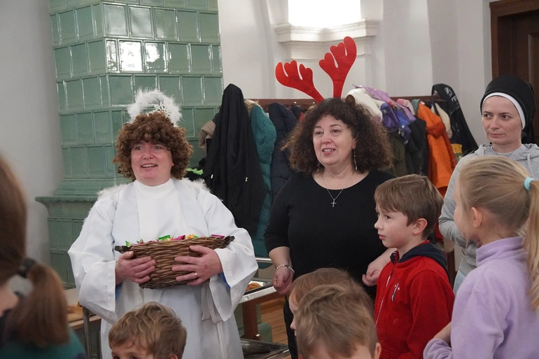 Bożonarodzeniowe warsztaty w trzebnickim klasztorze