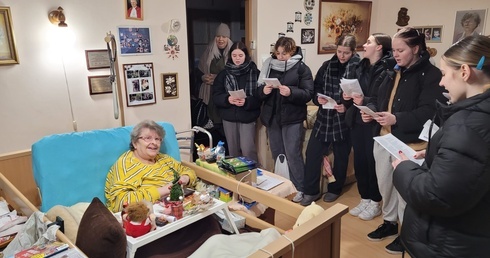 Seniorów świąteczne odwiedzanie 