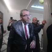 Grzegorz Braun zawieszony w prawach członka klubu i z zakazem wystąpień w Sejmie