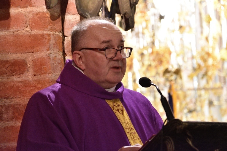 Liturgia w 42. rocznicę wprowadzenia stanu wojennego