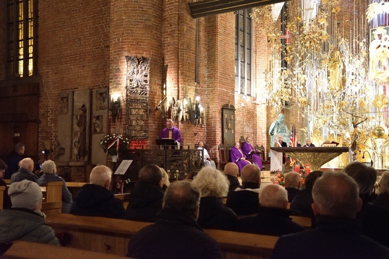 Liturgia w 42. rocznicę wprowadzenia stanu wojennego