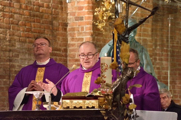 Liturgia w 42. rocznicę wprowadzenia stanu wojennego