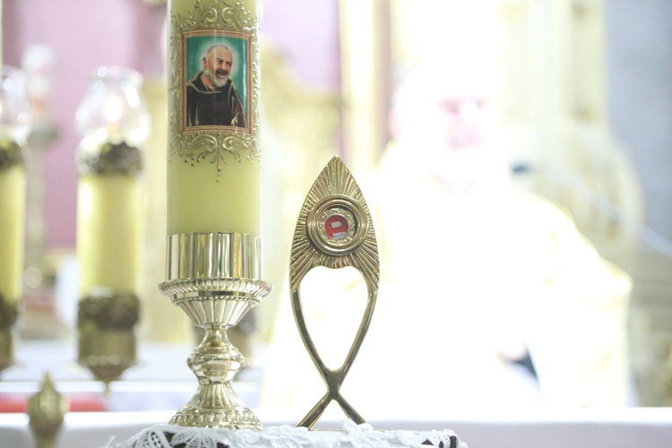 Relikwie o. Pio w Nowym Rybiu