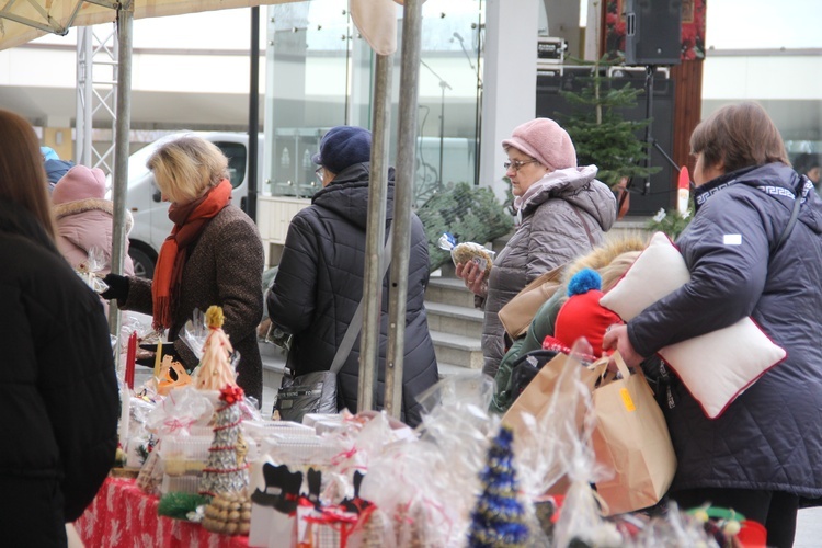 Tuchów. XVII Misyjny Jarmark z Aniołami