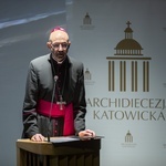 Spotkanie świąteczne z abp. Adrianem Galbasem w auli WTL UŚ, 21 grudnia 2023 r.