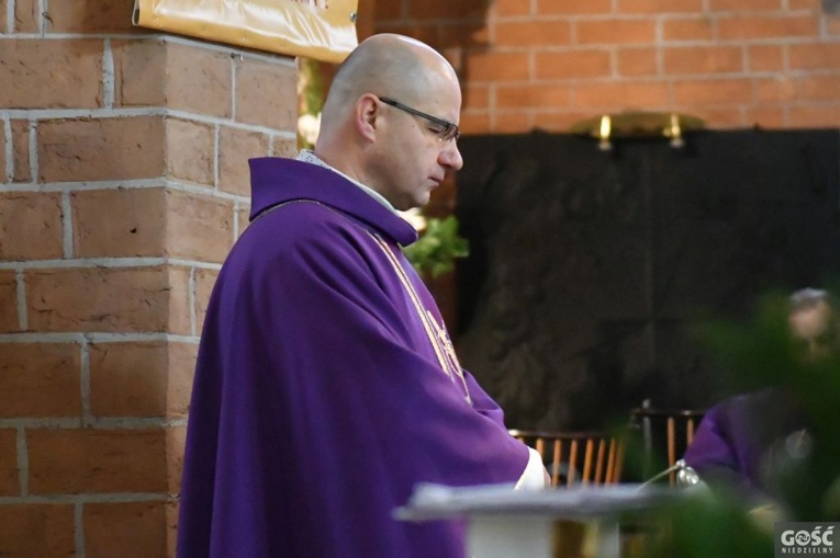 Mieszkańcy Słońska pożegnali swojego wieloletniego proboszcza