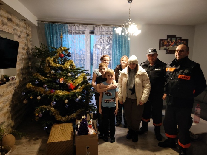 W akcję zaangażowali się m.in. druhowie strażacy.