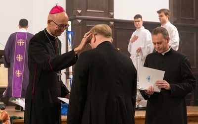 Diakoni i akolici rozpoczną posługę na parafiach 19 lutego.