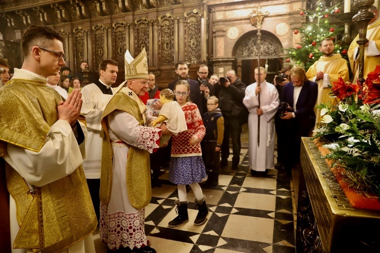 Abp Jędraszewski: My, chrześcijanie, jesteśmy synami tej Światłości, którą jest Jezus Chrystus