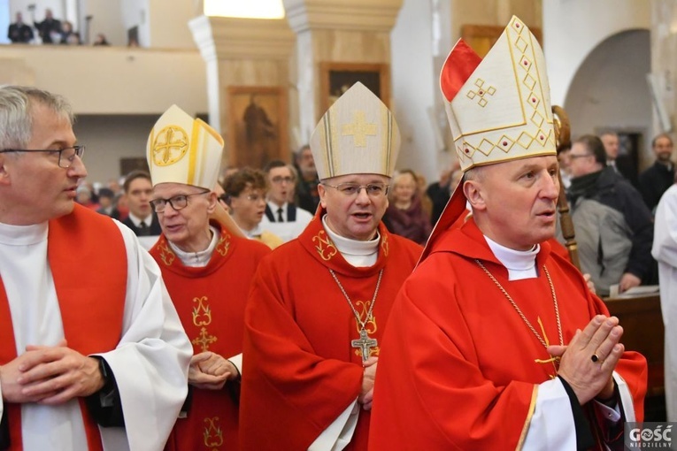 Rozpoczęły się uroczystości jubileuszowe bp. Pawła Sochy