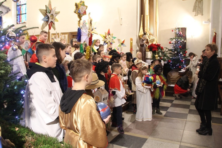 Iwkowa. Posłanie kolędników misyjnych