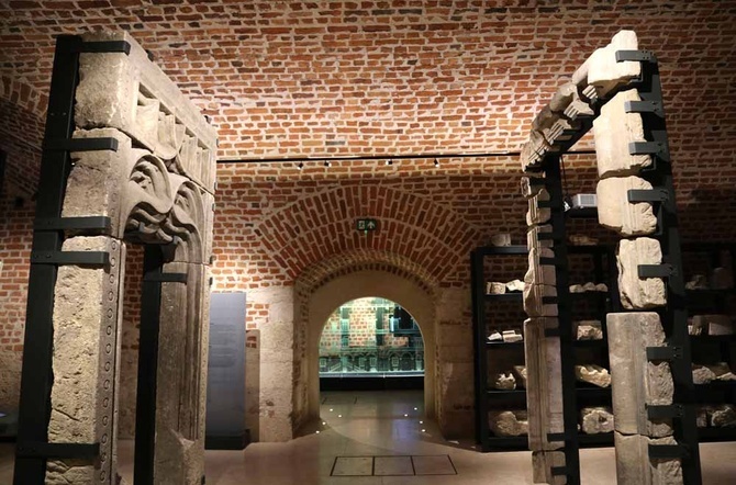 Wystawa "Wawel podziemny. Lapidarium"