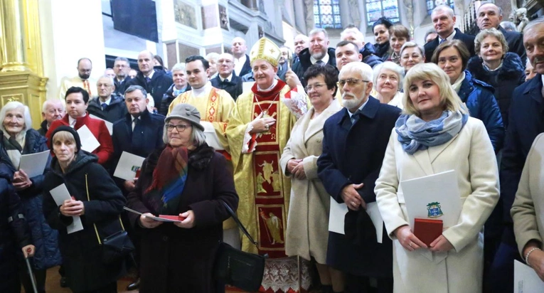 Odznaczeni medalem "Dei Regno Servire".