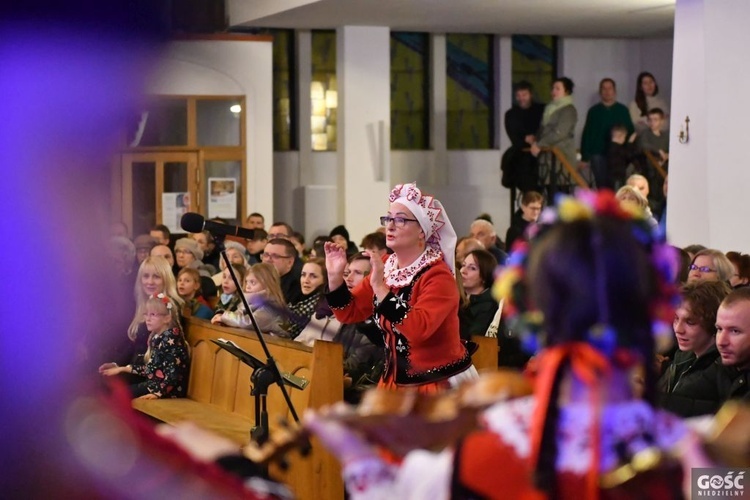 Mali Gorzowiacy z kolędą u kapucynów