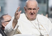 Papież: módlmy się za narody, które cierpią z powodu wojen