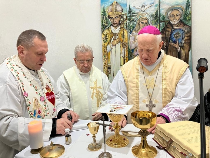 Sylwester na szczycie. Pasterki na Wielkiej Sowie i Górze św. Anny