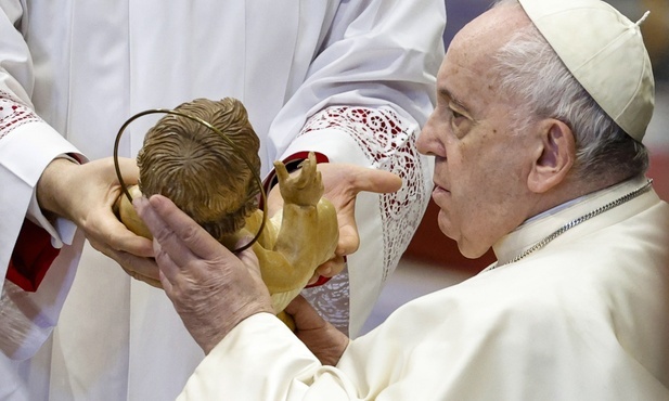 Papież: Jezus otworzył nam drogę do pokoju