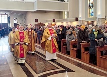 ▲	Uroczysta Eucharystia została odprawiona w południe 30 grudnia.