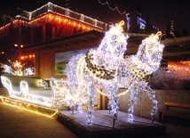 ▲	Lśniące sanie chcą nas zabrać w tajemniczą podróż.