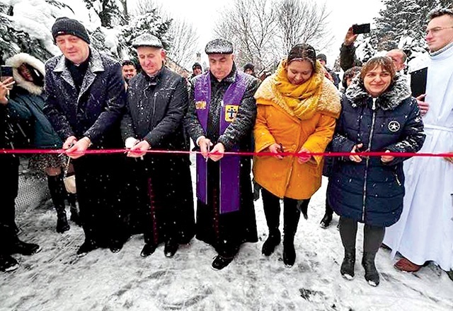 Uroczyste otwarcie domu Baza Młodych KSM pod Warszawą.