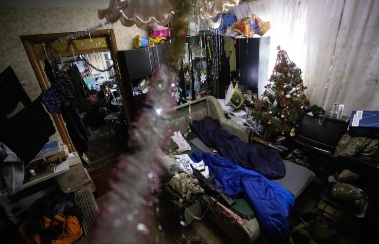 Ukraina. Rosyjskie wojska stosują wobec mieszkańców podbitych obszarów zasadę zbiorowej odpowiedzialności