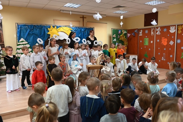 Międzynarodowe jasełka u prezentek