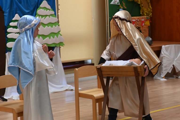 Międzynarodowe jasełka u prezentek