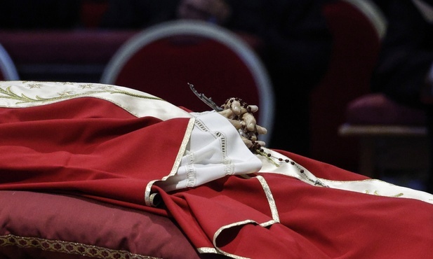 W 1802 roku papież przewodniczył pogrzebowi swego poprzednika zmarłego trzy lata wcześniej