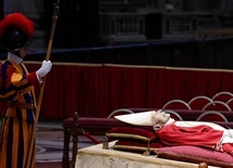 Były dowódca Żandarmerii Watykańskiej: Jak Benedykt XVI coś postanowił, nie było dyskusji