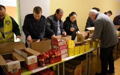 Potrzebni wolontariusze do zapakowania paczek dla Ukrainy