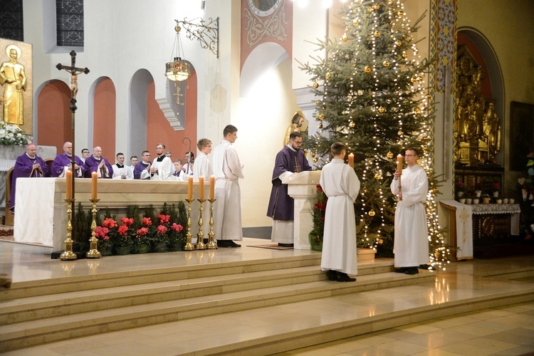 Msza św. żałobna za zmarłego papieża Benedykta XVI