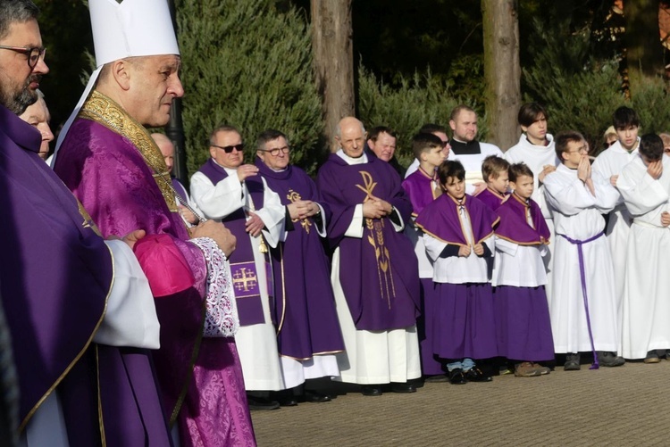 Uroczystości pogrzebowe śp. ks. Tadeusza Słoniny SDS w Bielsku-Białej Cygańskim Lesie