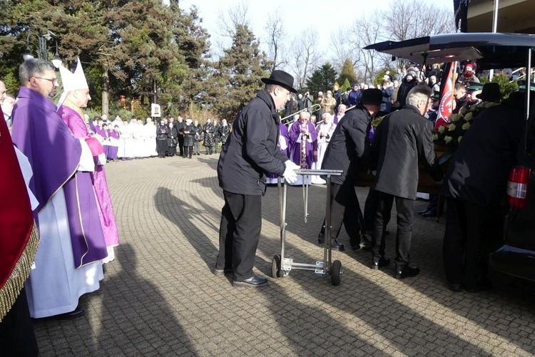 Uroczystości pogrzebowe śp. ks. Tadeusza Słoniny SDS w Bielsku-Białej Cygańskim Lesie