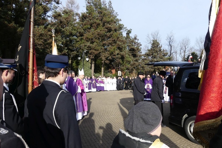 Uroczystości pogrzebowe śp. ks. Tadeusza Słoniny SDS w Bielsku-Białej Cygańskim Lesie