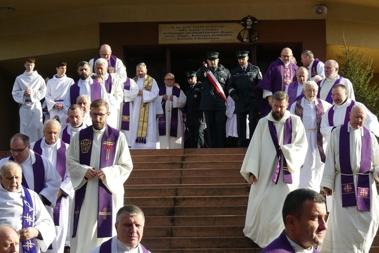 Uroczystości pogrzebowe śp. ks. Tadeusza Słoniny SDS w Bielsku-Białej Cygańskim Lesie