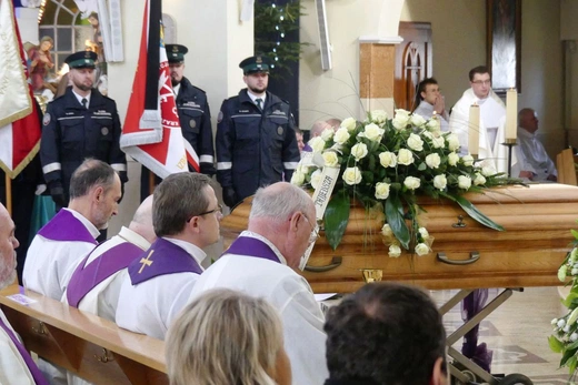 Uroczystości pogrzebowe śp. ks. Tadeusza Słoniny SDS w Bielsku-Białej Cygańskim Lesie