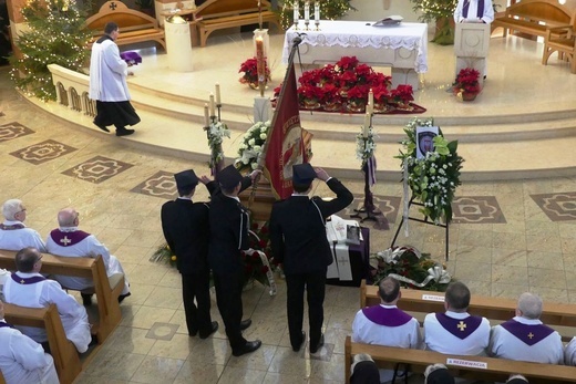 Uroczystości pogrzebowe śp. ks. Tadeusza Słoniny SDS w Bielsku-Białej Cygańskim Lesie