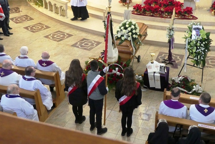 Uroczystości pogrzebowe śp. ks. Tadeusza Słoniny SDS w Bielsku-Białej Cygańskim Lesie