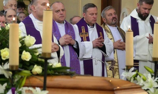 Ostatnie pożegnanie ks. Tadeusza Słoniny w Cygańskim Lesie.