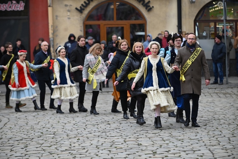 Polonez maturzystów w Świdnicy 2023